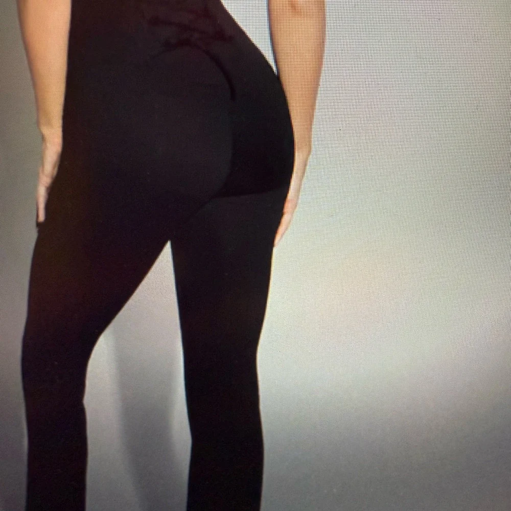 NWT- TA3 Corsety Flare Legging Size Small 30 inch inseam - Picture 2 of 11